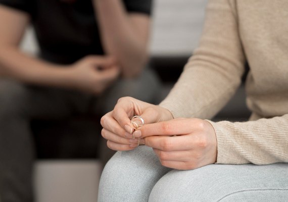 Pagamento feito 'por fora' a amante não integra salário, diz TRT-2