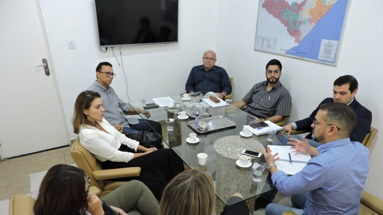 Casal discute parceria com o Google para hospedagem de serviços e otimização de dados