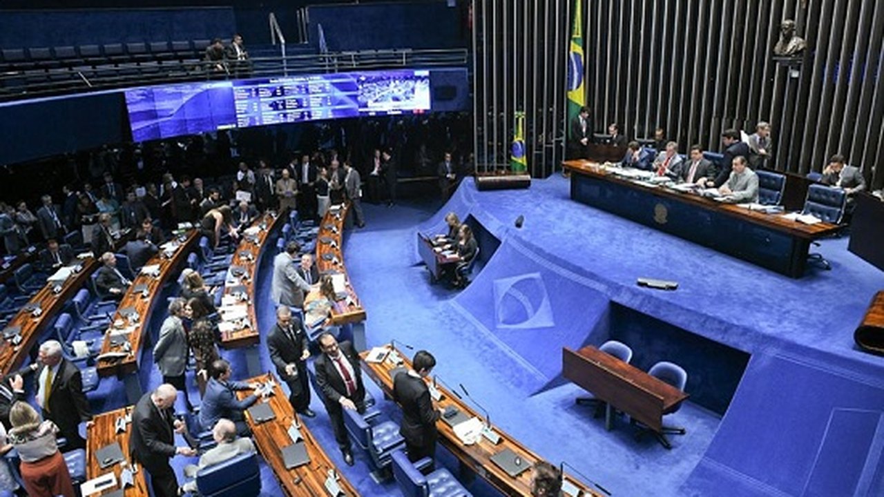 Senado aprova projeto de indenização para profissionais de saúde