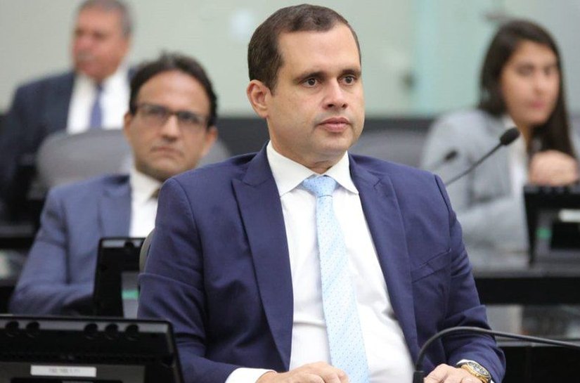 Aprovado na ALE projeto do deputado Fernando Pereira que permite pagamento via PIX de IPVA, multas e licenciamento de veículos