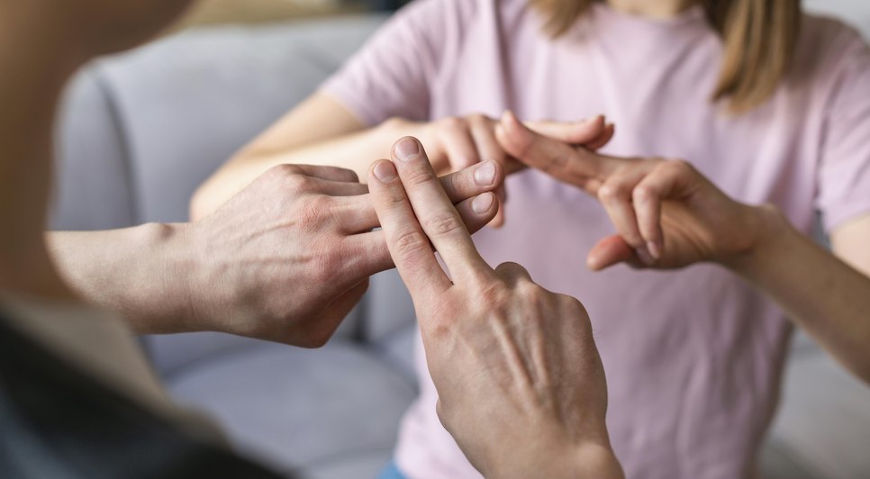 UFS abre vestibular para curso de Letras Libras; saiba como concorrer / Foto: Foto: Freepik/Arquivo
