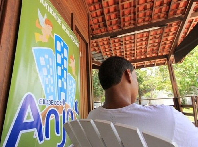 Governador garante R$ 5 milhões para a Rede Acolhe