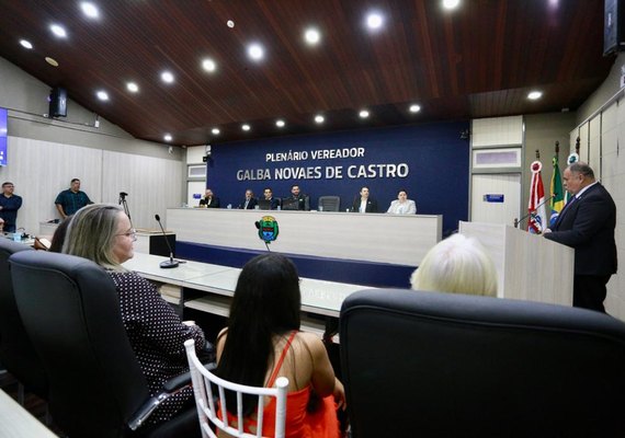 Câmara de Vereadores de Maceió concede honrarias a personalidades da comunicação e do esporte