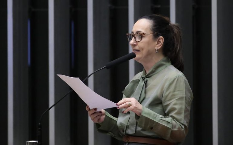Câmara aprova criação do cadastro nacional de pessoas com doença de Alzheimer e outras demências