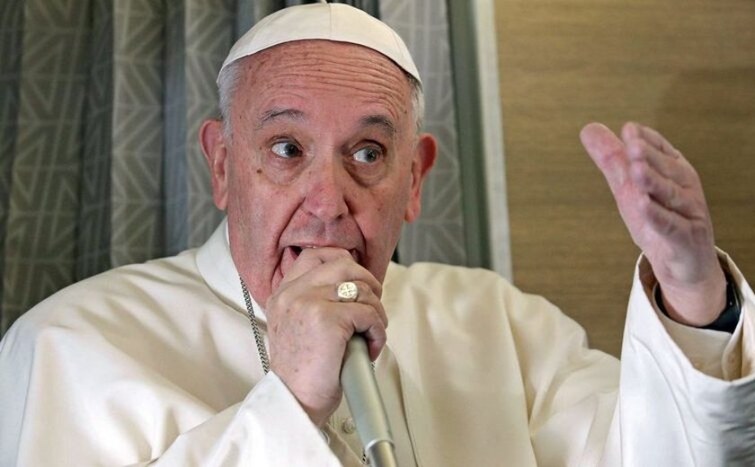 Papa Francisco alerta para &#8220;retrocesso da democracia&#8221;