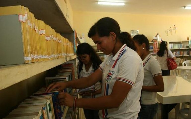 Comitê faz levantamento de vulnerabilidade em escola do Vergel do Lago