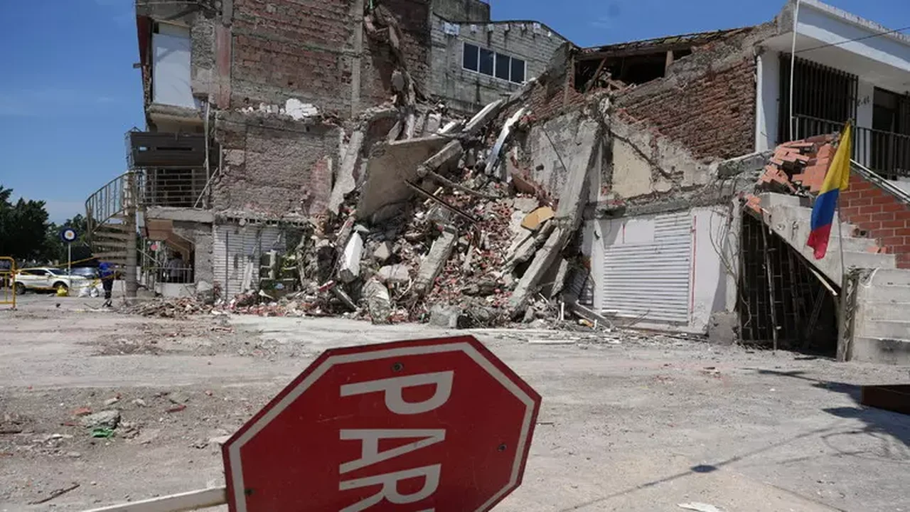 Número de vítimas em terremoto na Colômbia chega a 319