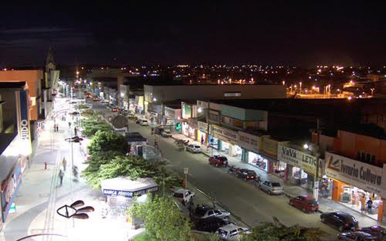 Em apenas três dias, prefeitura injeta cerca de R$9 milhões na economia de Arapiraca com pagamento de servidores
