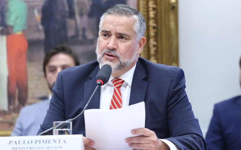 Pimenta diz que ministra do Turismo já colocou seu cargo à disposição