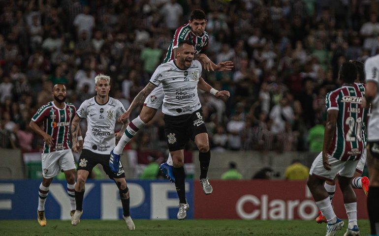 Fluminense detona arbitragem em empate com Corinthians: 'Desastrosa, vergonhosa e tendenciosa'
