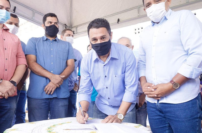 Prefeito Júlio Cezar assina Ordem de Serviço do Loteamento José Maia Costa