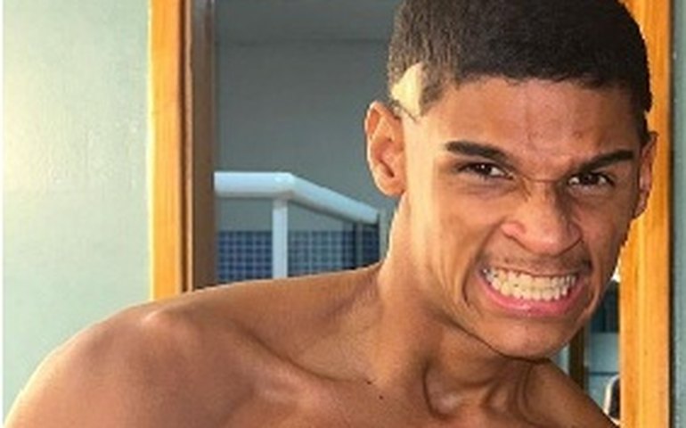Luva de Pedreiro anuncia que vai ser pai: 'Cristiano Ronaldo Jr. vem aí'