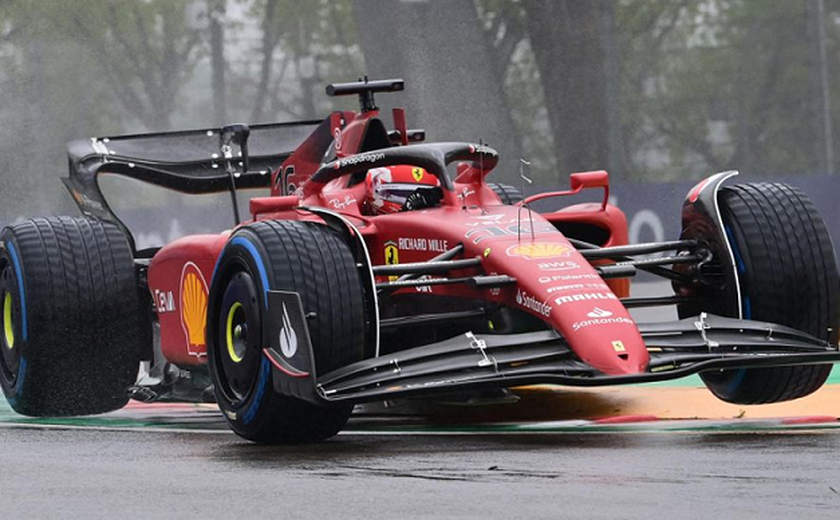 Seguidos por Verstappen, Leclerc e Sainz lideram treino livre da F-1 em Ímola