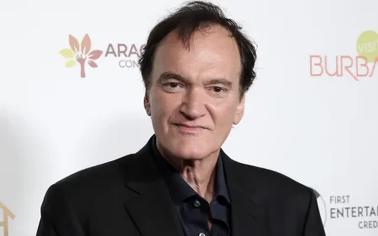 Diálogos à la Tarantino entre jornalistas franceses viralizam ao tentar identificar cidade de repórter