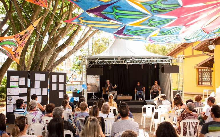 Flipoços abre edição virtual a partir de hoje