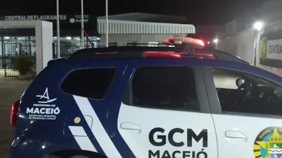 Segurança Cidadã desmonta ponto de consumo de drogas na Ponta da Terra