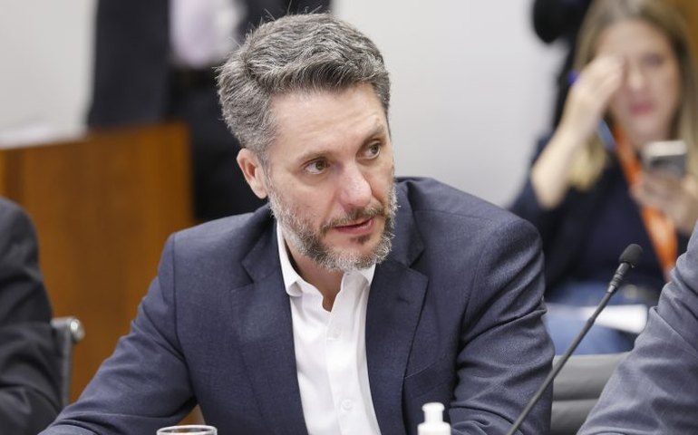 Projeto proíbe fiança e prevê prisão preventiva em caso de cárcere privado