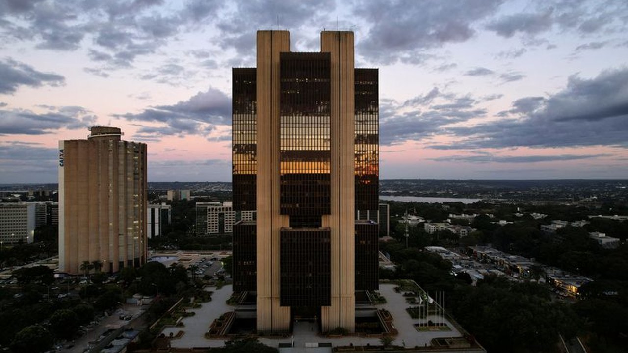 PMI de serviços do Brasil cai a 46,3 em julho, menor nível desde abril de 2021, diz S&P
