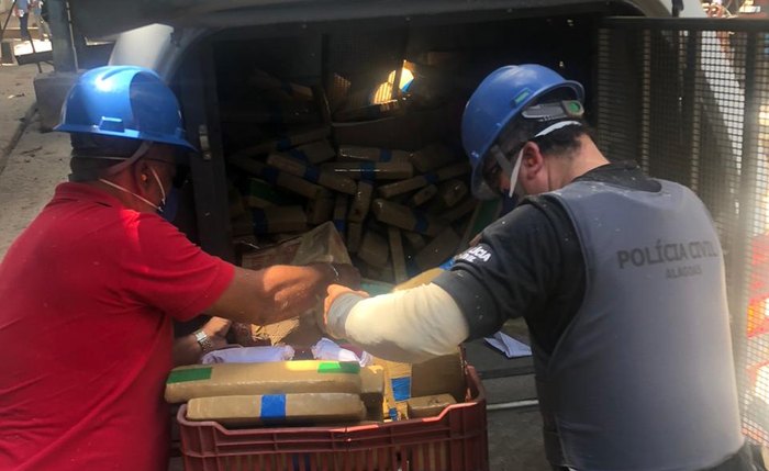 Polícia Civil incinera 500 kg de entorpecentes