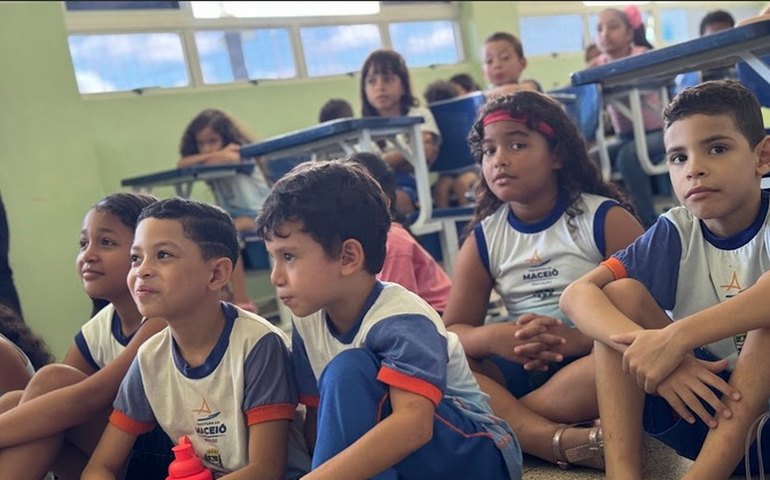 Escola Maria Cecília Pontes Carnaúba realiza ação para valorizar a Caatinga