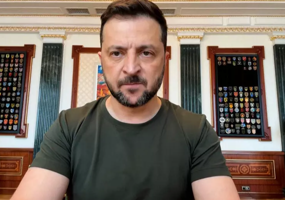 Zelensky acusa Rússia de matar 'até no dia da cúpula' no Alasca