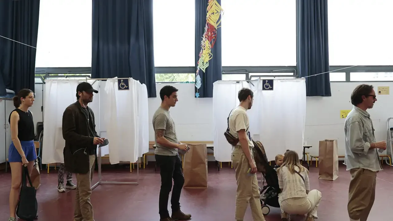Entenda a eleição para deputados na França e reflexos da disputa