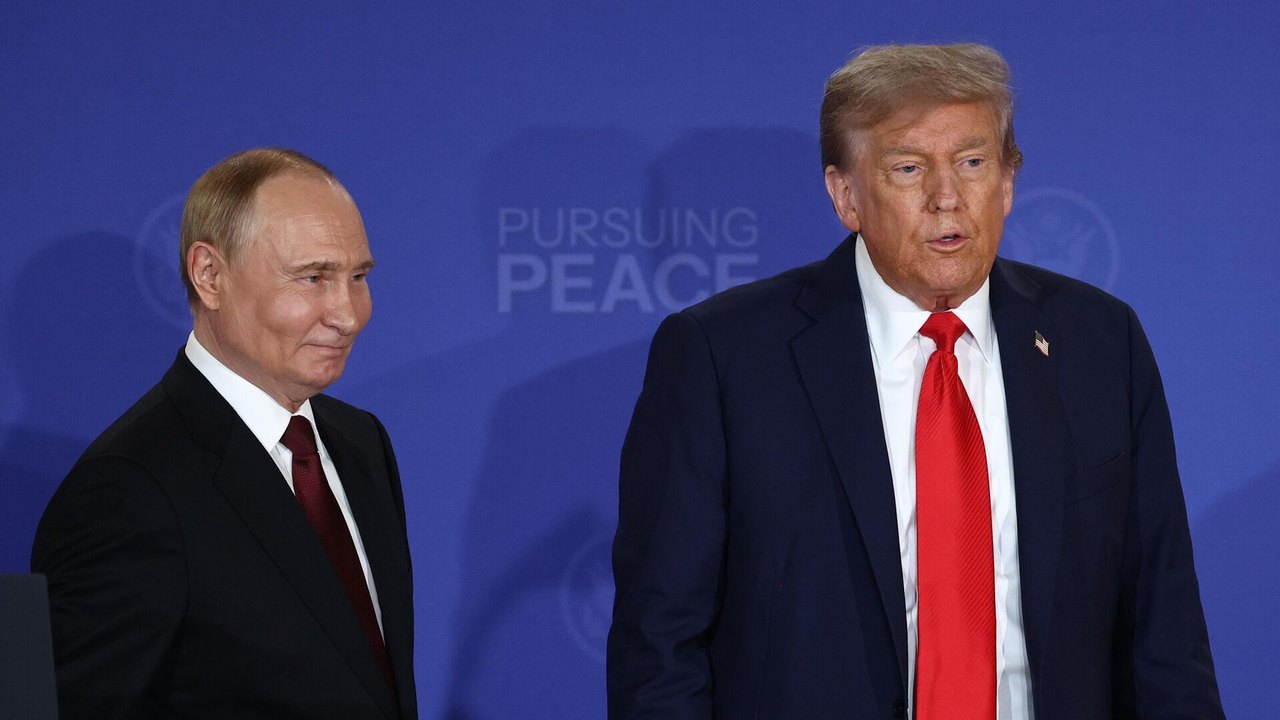 Aproximação de Putin e Trump e intransigência de Zelensky podem afastar EUA da Ucrânia, diz analista