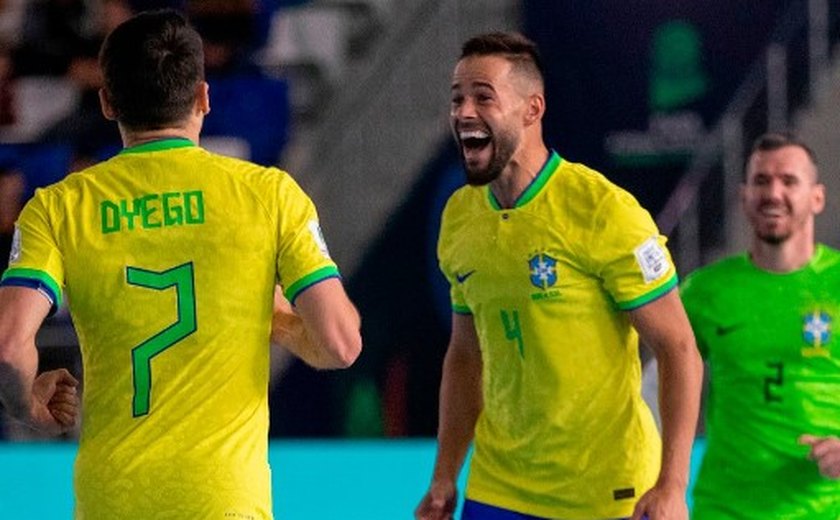 Brasil goleia Tailândia e garante 1º lugar do grupo na Copa do Mundo de futsal