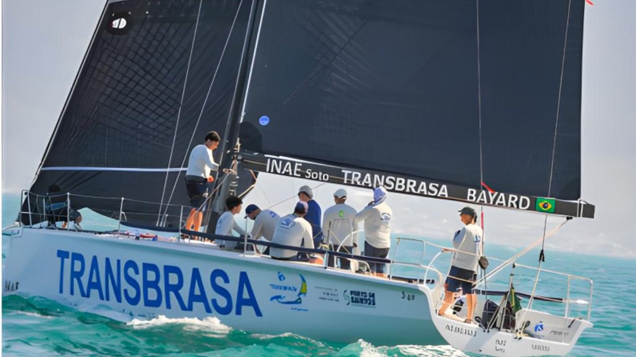 Regata de 200 milhas une dirigente e comandante no mar