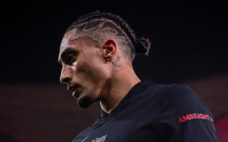 Raphinha vê seleção longe do ideal e diz não se arrepender de frase sobre porrada na Argentina