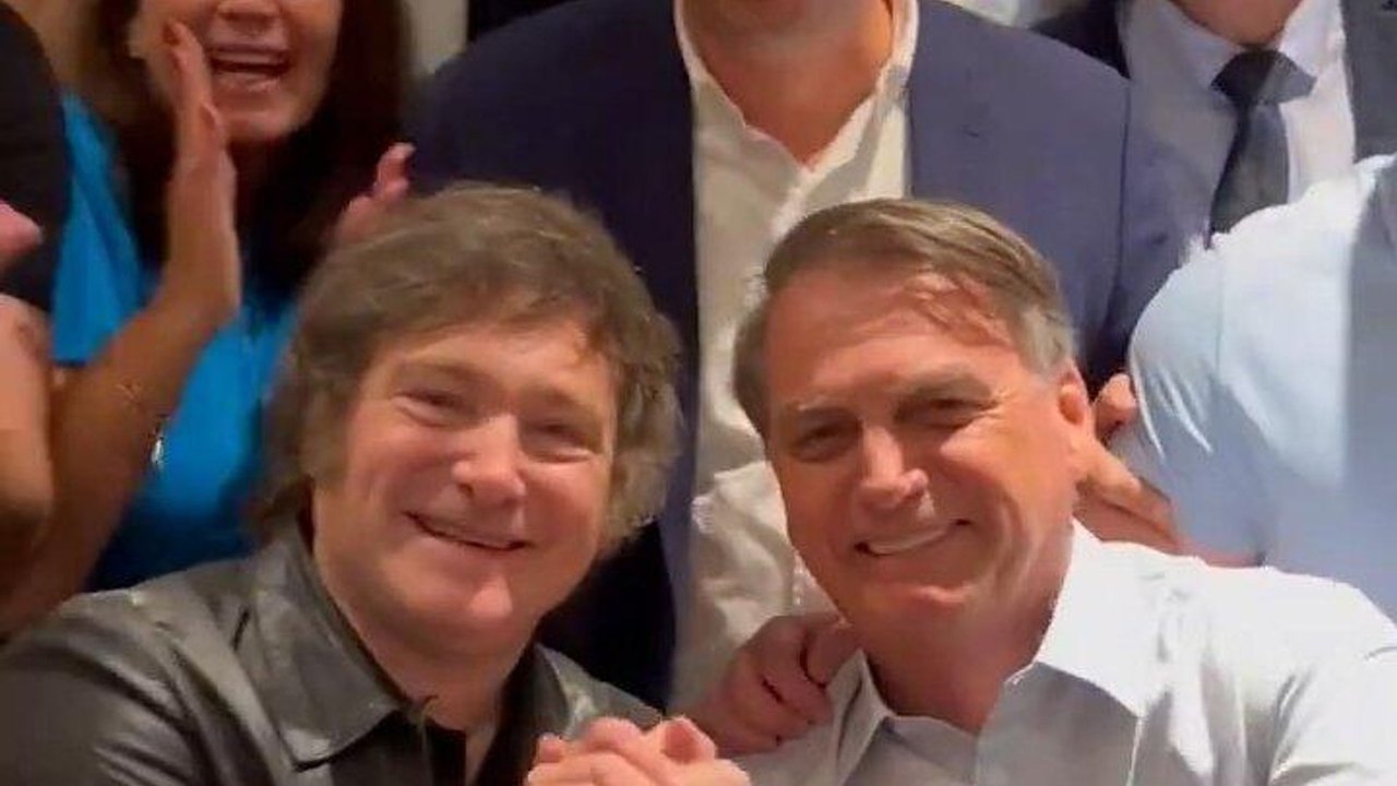 Ida de Milei ao Brasil para apoiar candidatura de Flávio Bolsonaro não terá 'impacto eleitoral', avalia analista
