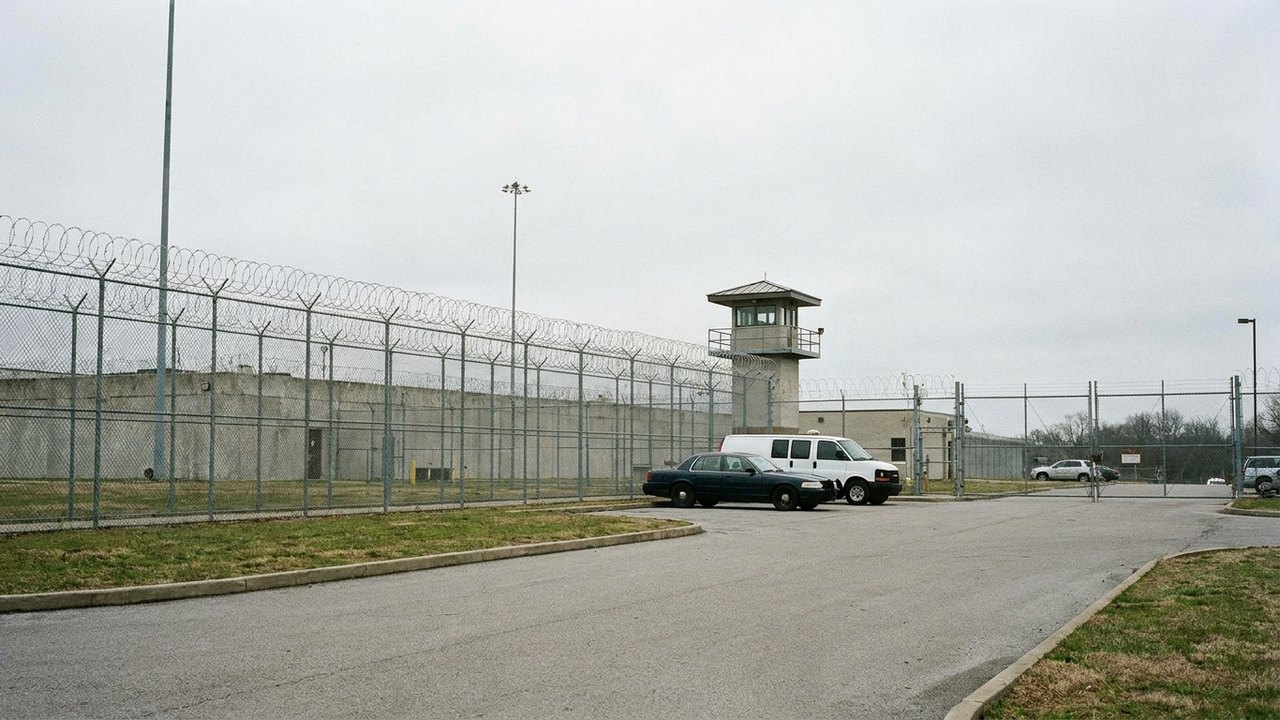 Tennessee suspende execuções após mulher sobreviver a injeção letal