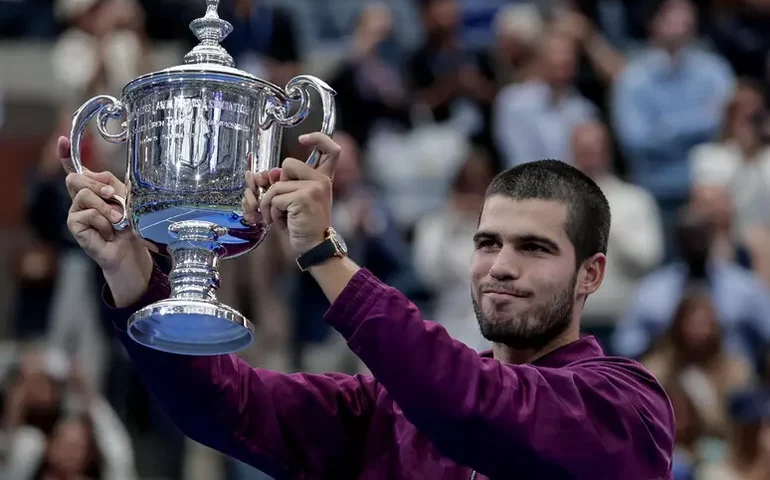 Alcaraz bate Sinner no US Open e torna-se novo n° 1 do mundo