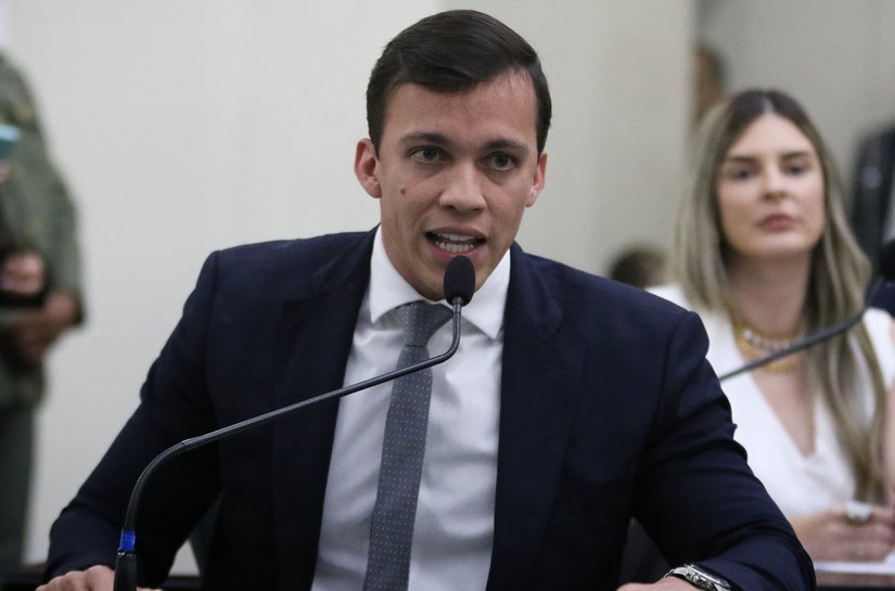 Parlamento da ALE homenageia personalidades do Direito na tarde desta terça-feira (30)