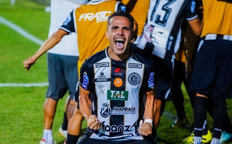 Mais dois jogadores comemoram marca de 50 jogos pelo ASA