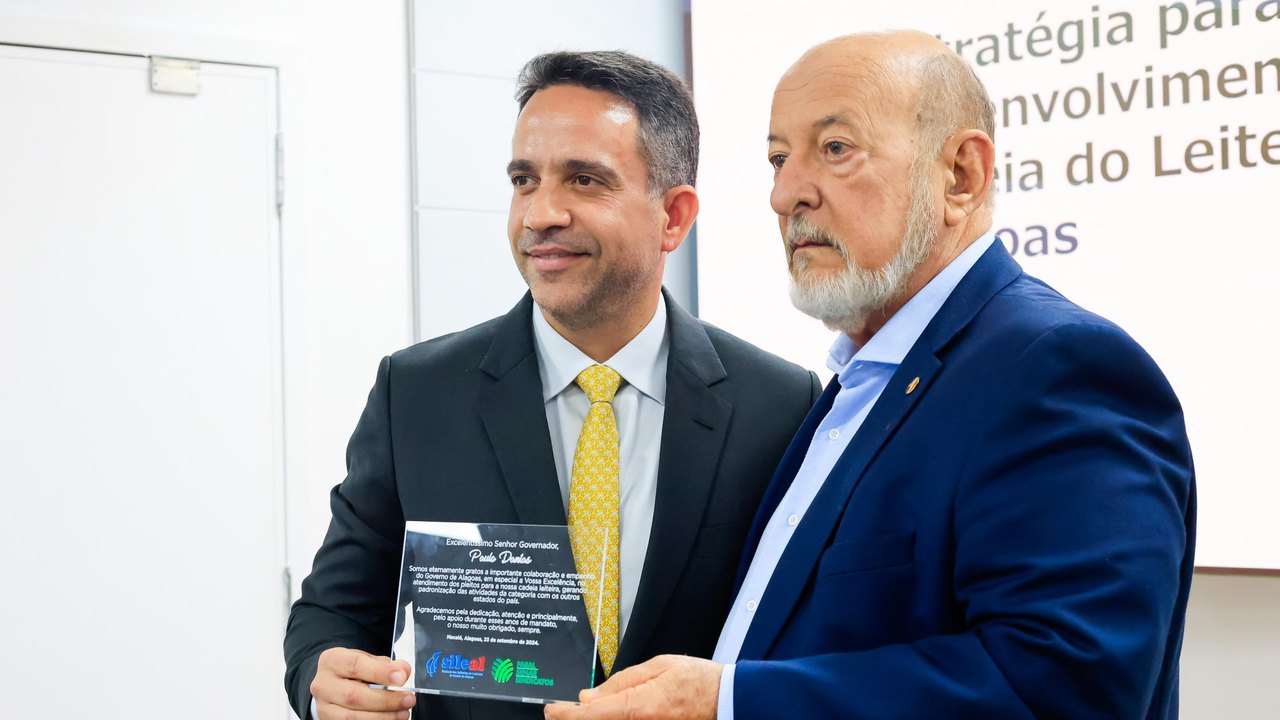 Paulo Dantas recebe homenagem do setor leiteiro alagoano