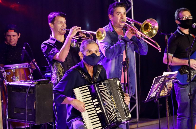 Primeira noite do Festival de Inverno de Palmeira teve show de Osman Araújo; neste sábado (7) é a vez de Auvanildo