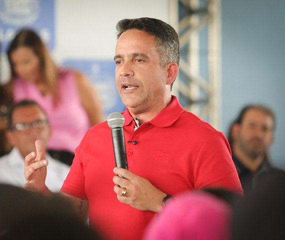 Governo paga R$ 412 milhões a professores e acelera obras em Alagoas