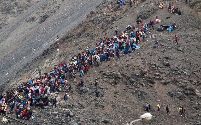 Deslizamento de terra deixa ao menos 15 mortos e 12 mil desabrigados no Peru