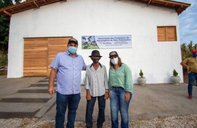 Christiane Bulhões entrega Associação dos Produtores do Agronegócio do Sítio Pinhãozeiro 