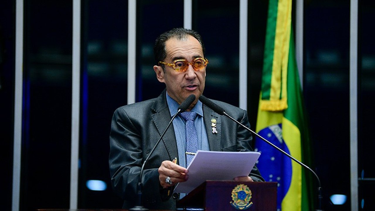 Kajuru destaca estudo que aponta desigualdade salarial no serviço público