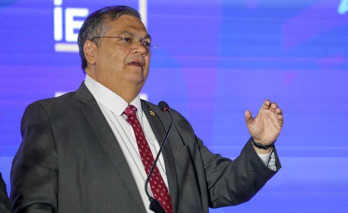 Dino defende decisão do STF sobre manter ação contra Ramagem: 'não contraria separação dos Poderes' Dino defende decisão do STF sobre manter ação contra Ramagem: 'não contraria separação dos Poderes'