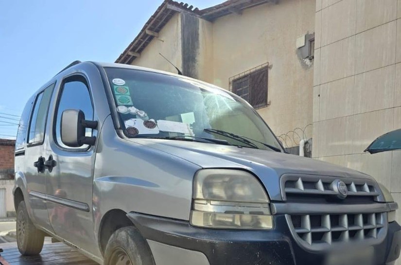 Suspeito de transporte irregular deixa crianças trancadas em veículo