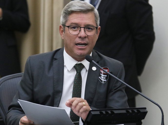 Cabo Bebeto apoia manifestações contra projeto que regulamenta trabalho dos motoristas de aplicativos
