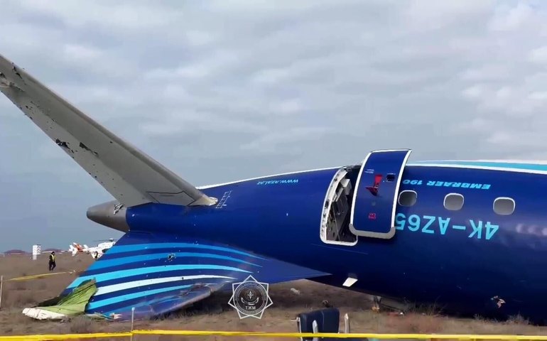 Azerbaijan Airlines: relatório preliminar da queda revela que voo foi alertado sobre restrição aérea