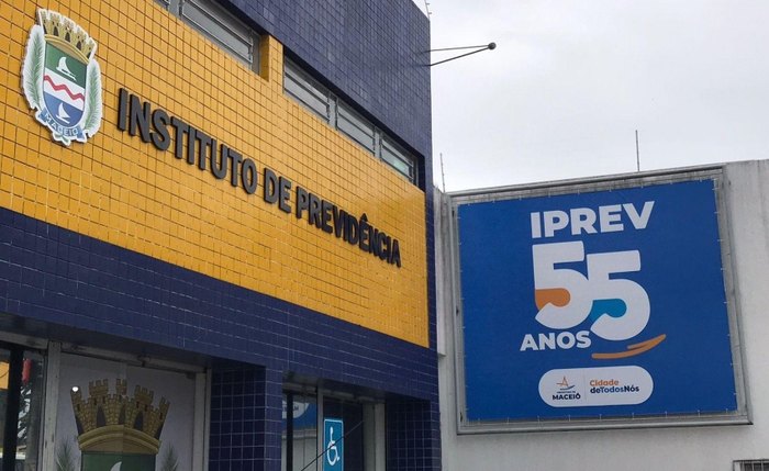 Abertura pode ser feita on-line pelo aplicativo ou com o auxilio da equipe do Iprev, no Farol