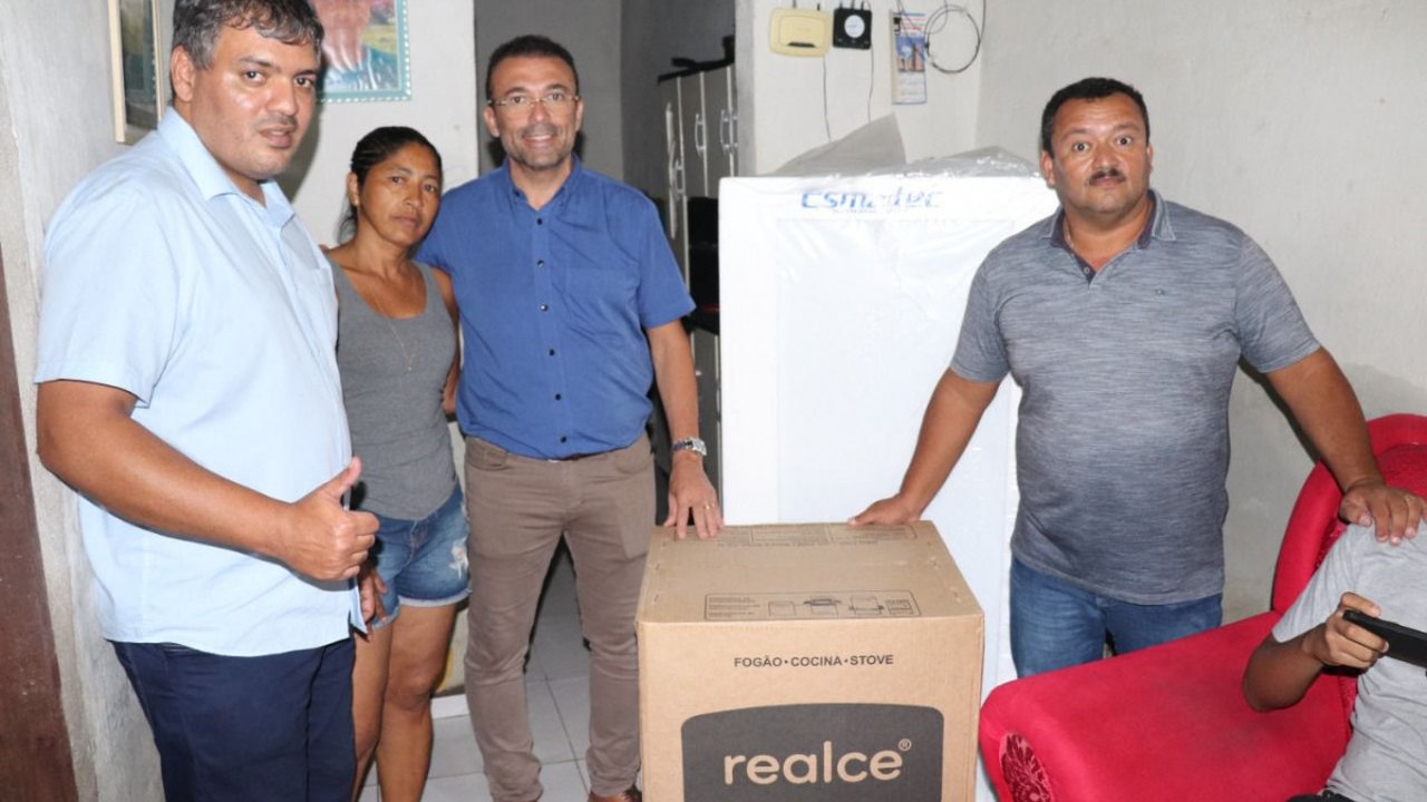 Prefeito de Major inicia a entrega de camas, fogões e outros itens a famílias prejudicadas pelas chuvas