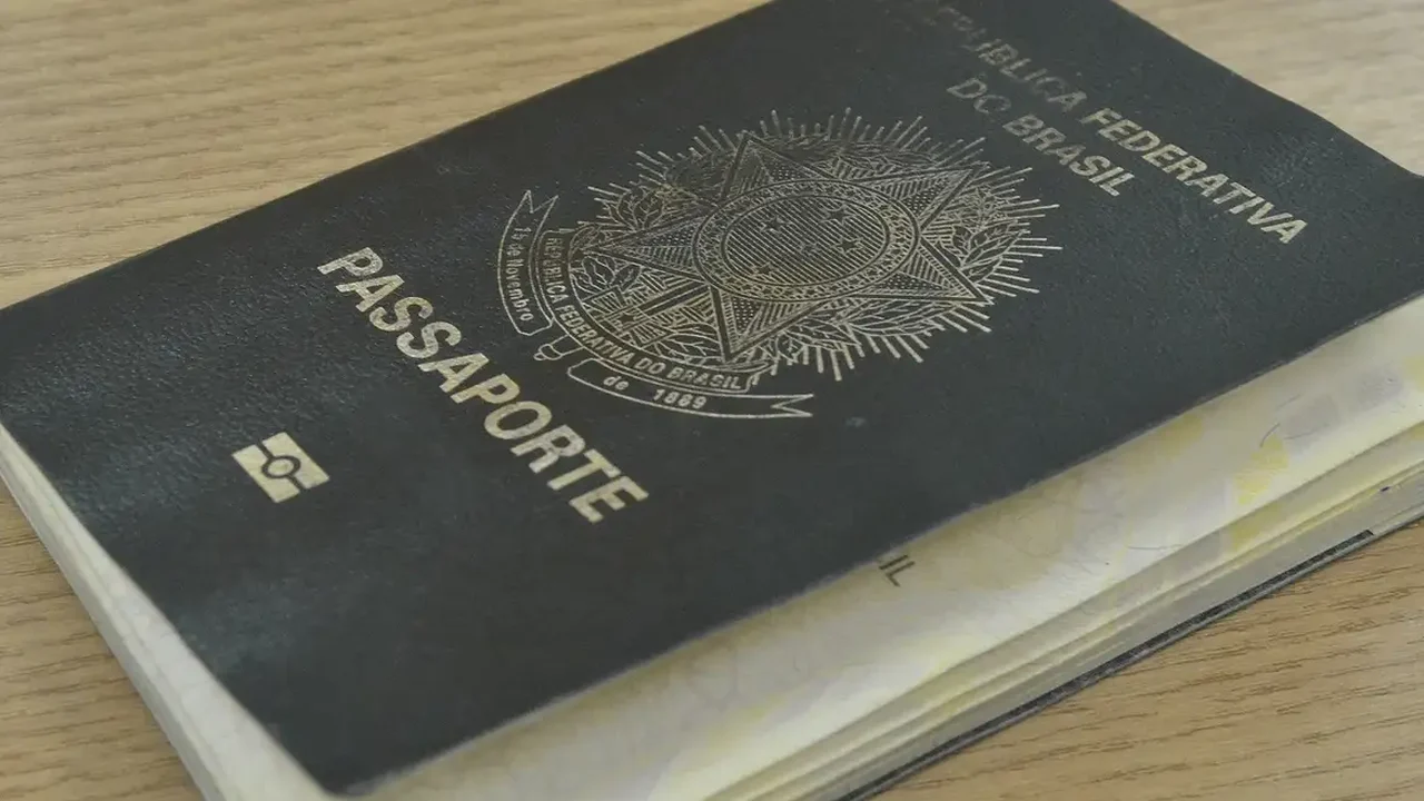 Emissão de passaportes pode ser suspensa em novembro por falta de verba, diz Polícia Federal