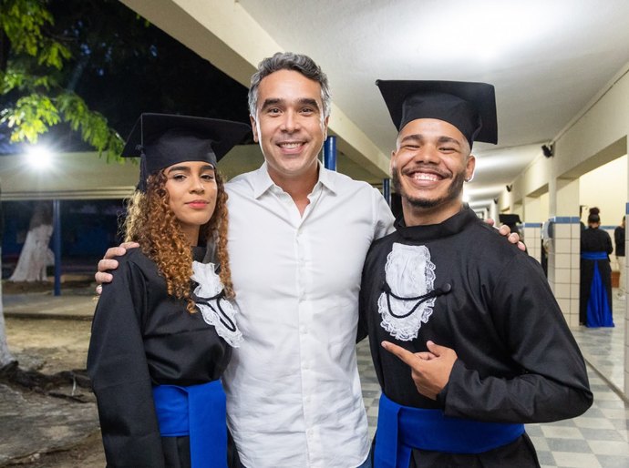 Rafael Brito aponta que avanço da escolaridade dos eleitores é resultado de uma Alagoas com mais oportunidades na educação