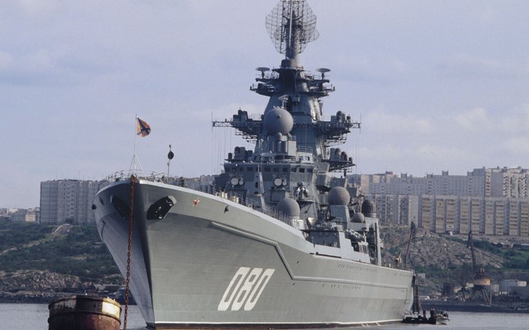 Rússia testará cruzador nuclear Admiral Nakhimov no mar entre agosto e setembro, diz fonte à Sputnik